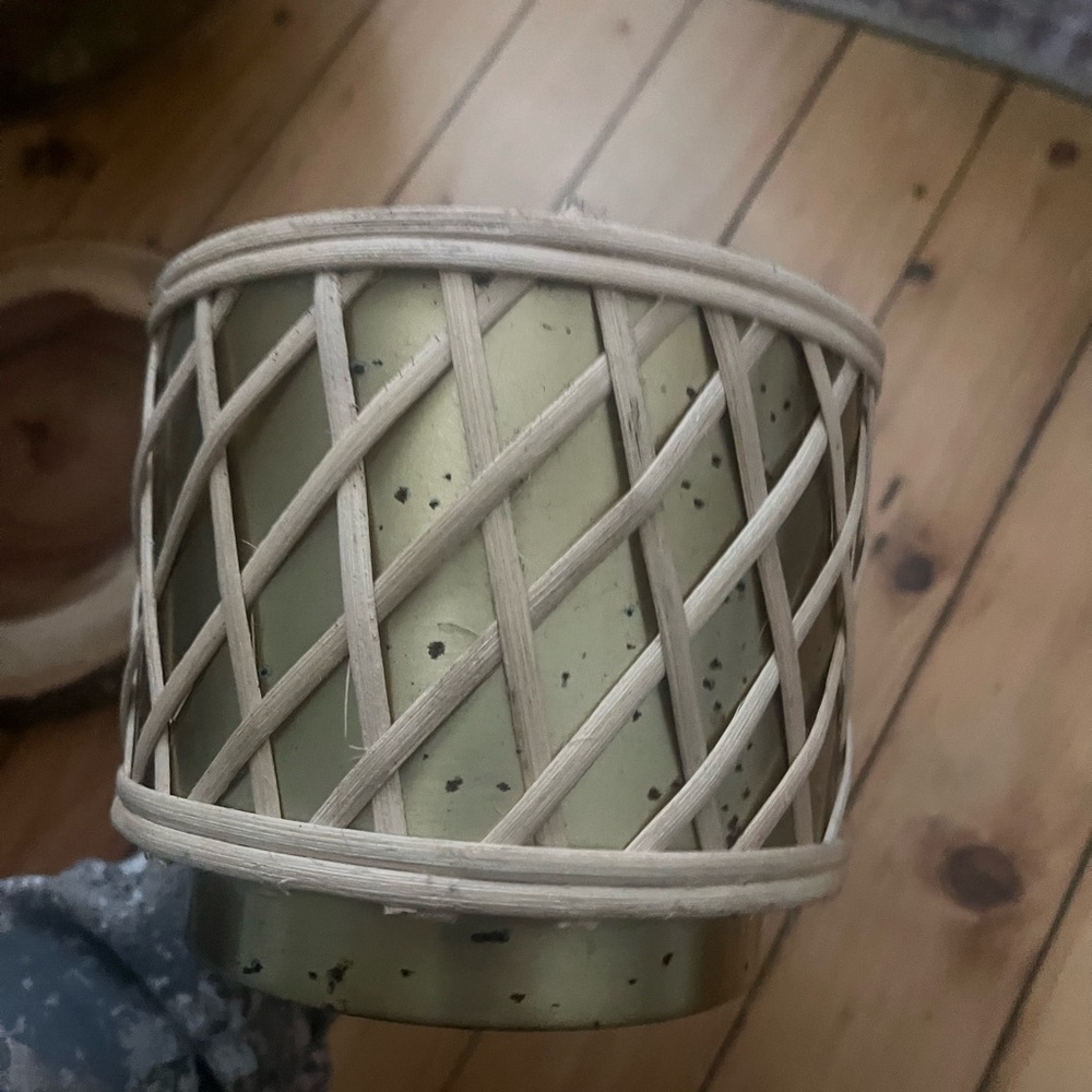 Small Pattern Planter with Stand - Picture 3 of 3